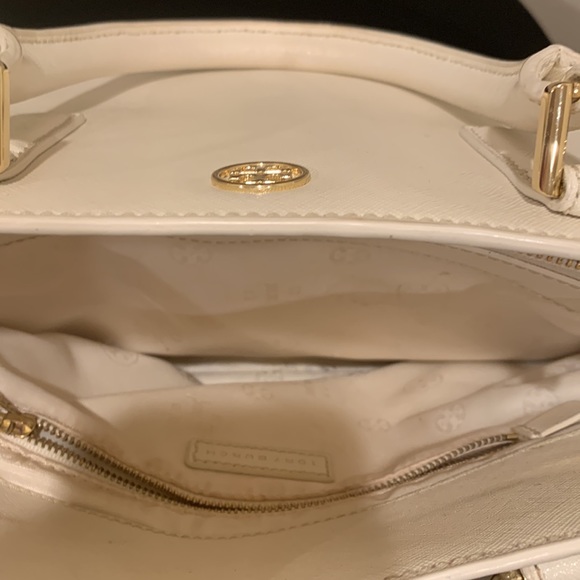 Robinson Saffiano Open-Top Dome Satchel Bag - Picture 10 of 12